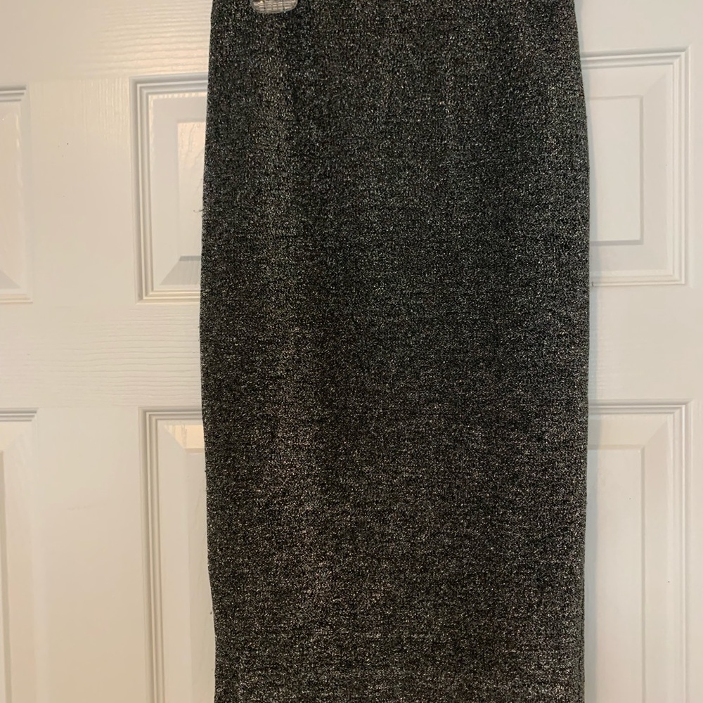 Express sexy party skirt!